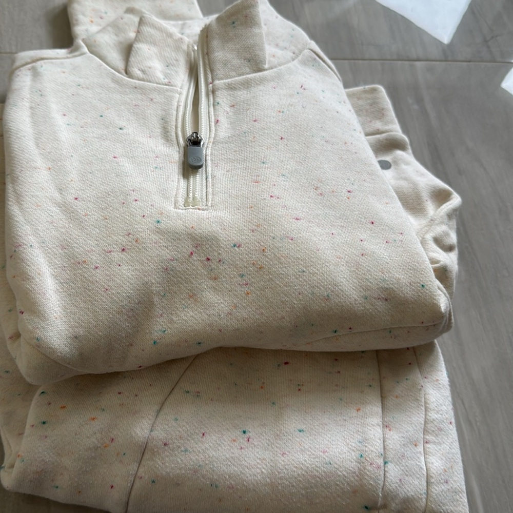 Zella Cream Quarter-Zip Pullover and Shorts Set - Picture 2 of 3